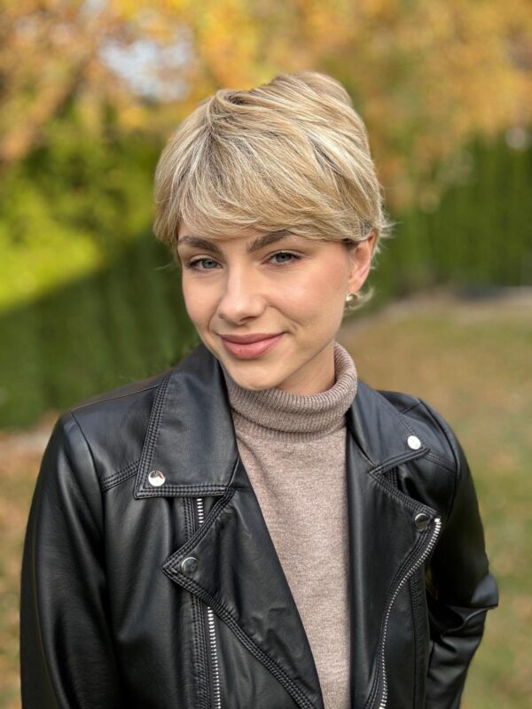 Peruka ”Wanda” Mono Top (wstawka), dostępna w wielu kolorach