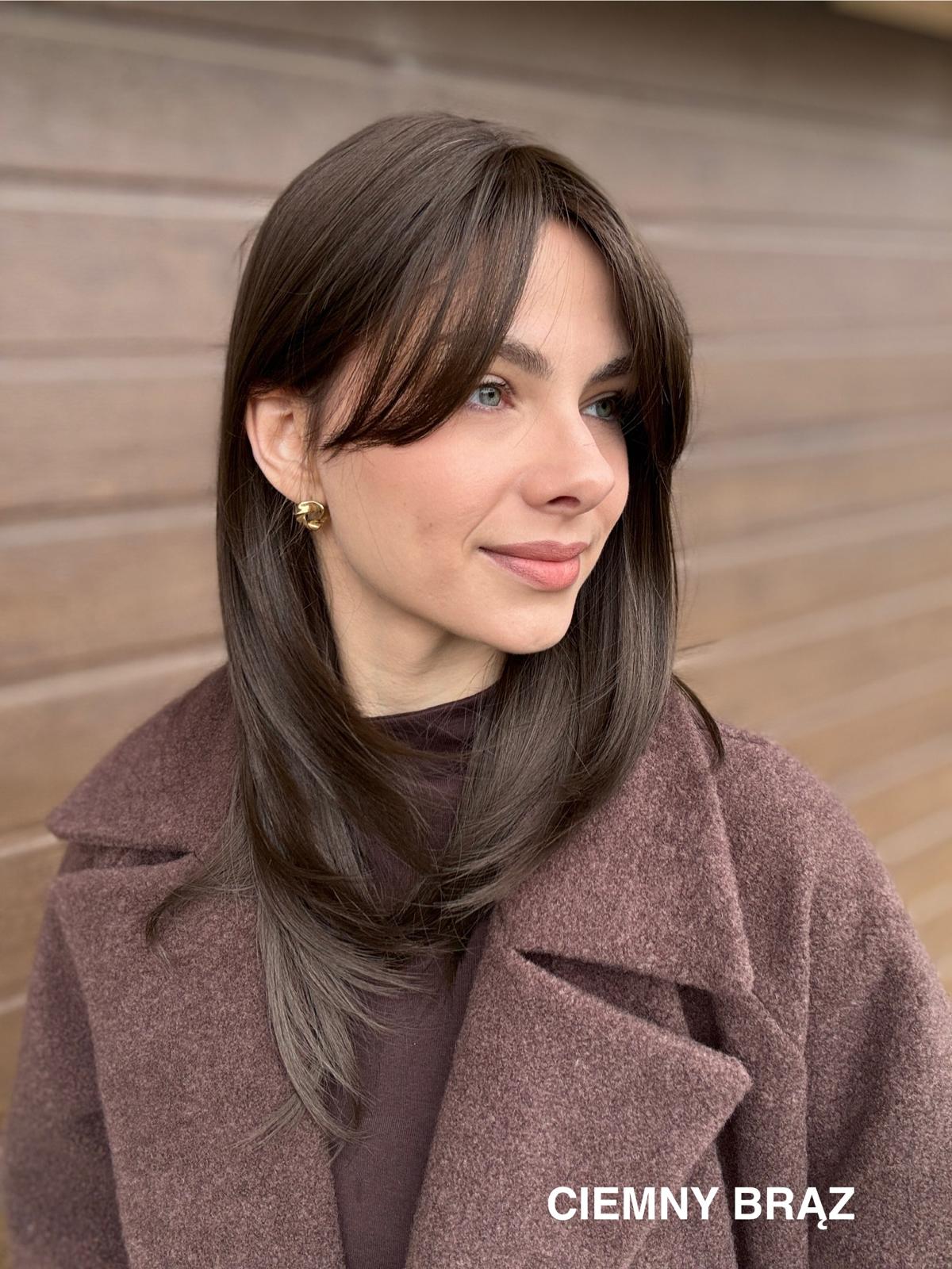 Peruka ”Aga” półdługa dostępna w kilku kolorach - obrazek 3