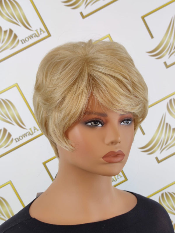 Peruka "Bożena'" kolor jasny blond - obrazek 2