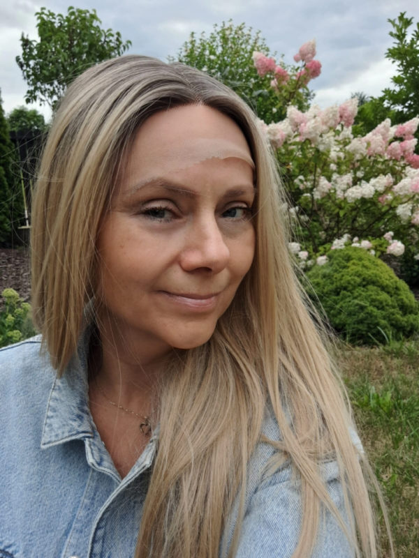 Peruka "Lila" Lace Front (T) blond ombre, dł.ok, 65 cm. włos syntetyczno-termiczny - obrazek 3