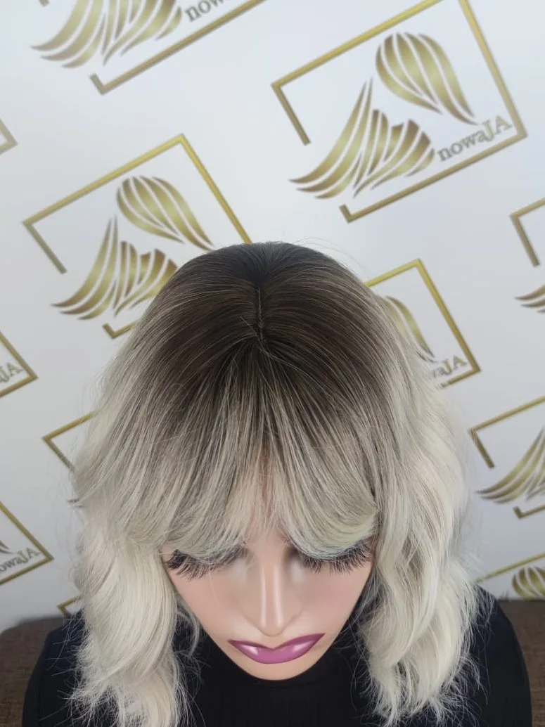 Peruka "Margaret 2" kolor chłodny blond ombre - platyna, fryzura Long Bob falowany, damska syntetyczna - termiczna - obrazek 5