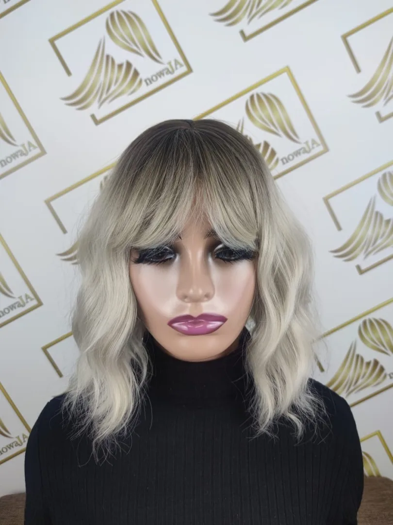 Peruka "Margaret 2" kolor chłodny blond ombre - platyna, fryzura Long Bob falowany, damska syntetyczna - termiczna - obrazek 3