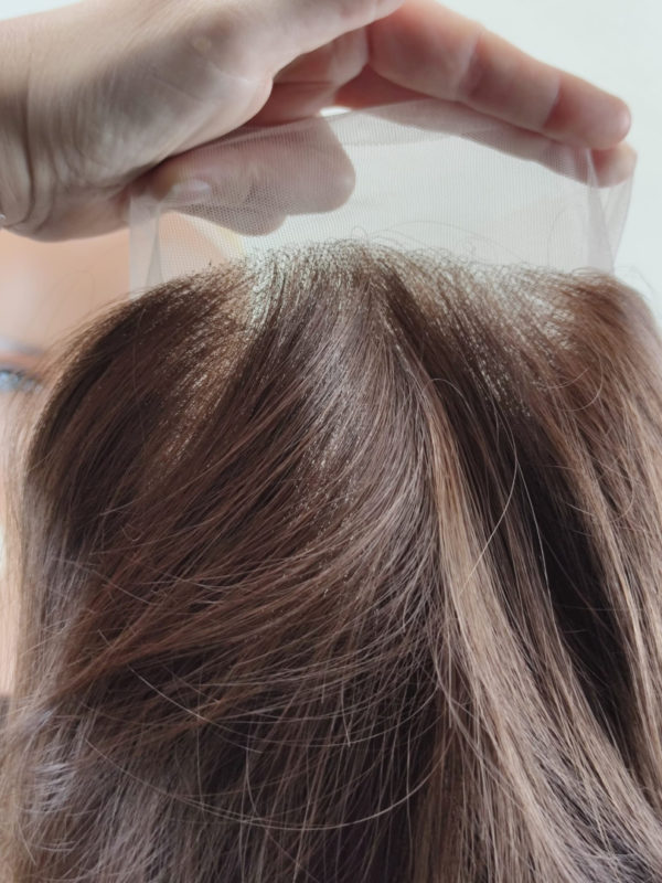 Peruka ”Viki” Lace Front 13*6, kolor brąz, fryzura włosy długie falowane bez grzywki, damska syntetyczna - termiczna - obrazek 6