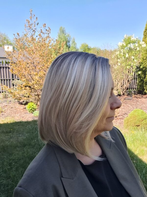 Peruka ”Mia” Lace Front, kolor blond ombre z refleksami, fryzura Long Bob z grzywką na prawą stronę, damska syntetyczna - termi - obrazek 8