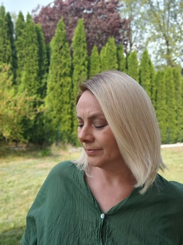 Peruka ”Diva” Włos naturalny, Lace Front (T), kolor jasny blond ombe w ciepłej tonacji - obrazek 5