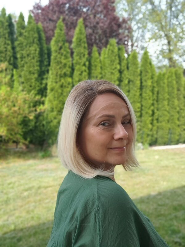 Peruka ”Diva” Włos naturalny, Lace Front (T), kolor jasny blond ombe w ciepłej tonacji - obrazek 2