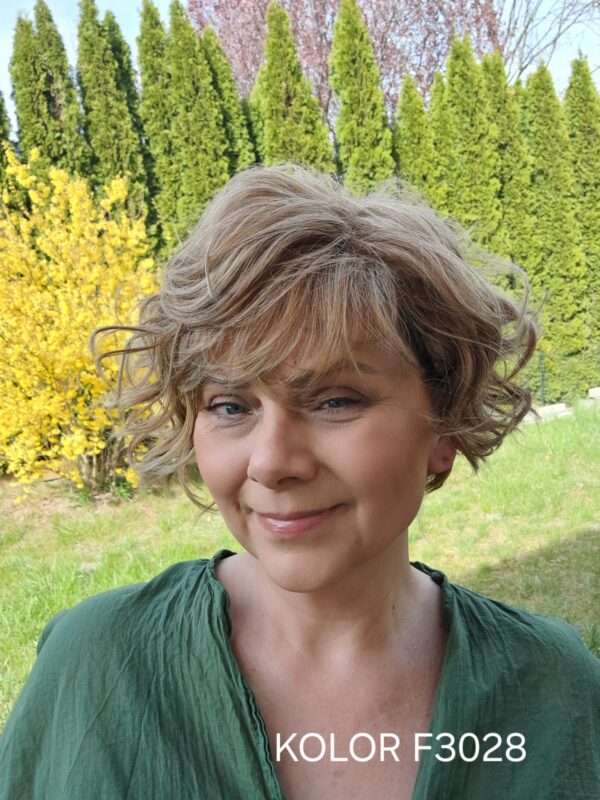 Peruka ”Klara” dostępna w wielu kolorach - obrazek 16
