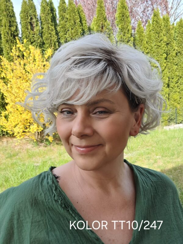Peruka ”Klara” dostępna w wielu kolorach - obrazek 18