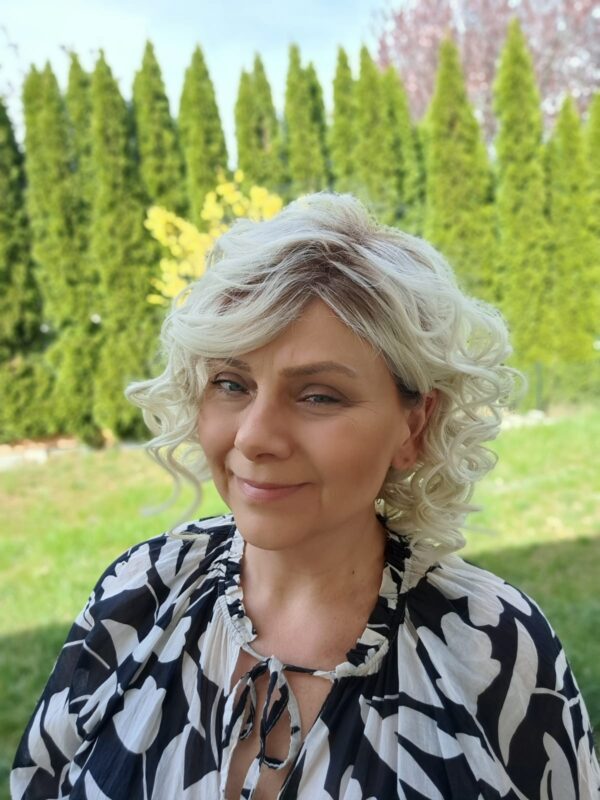 Peruka „Malwina” dostępna w wielu kolorach