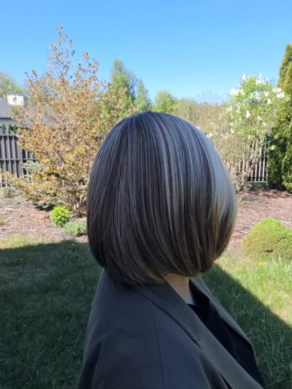 Peruka "Mia" ciemny blond z jasnymi refleksami - obrazek 2
