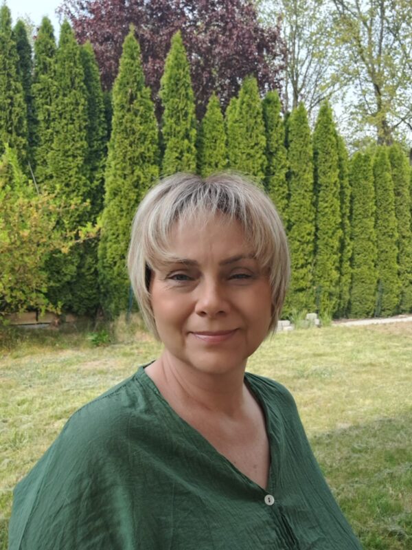 Peruka ”Mirka” Włos naturalny, Lace Front 13*4, kolor blond z efektem balayage z ciemniejszym odrostem - obrazek 4