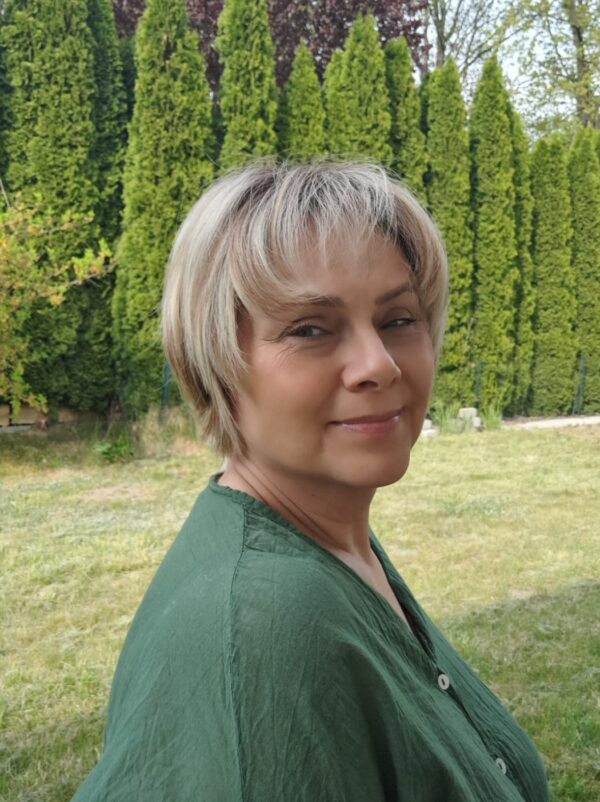 Peruka ”Mirka” Włos naturalny, Lace Front 13*4, kolor blond z efektem balayage z ciemniejszym odrostem