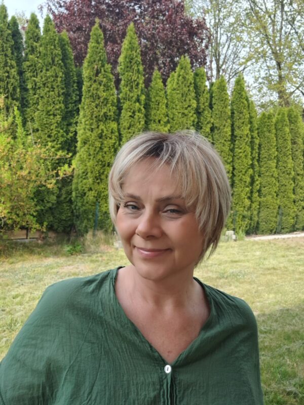 Peruka ”Mirka” Włos naturalny, Lace Front 13*4, kolor blond z efektem balayage z ciemniejszym odrostem - obrazek 2