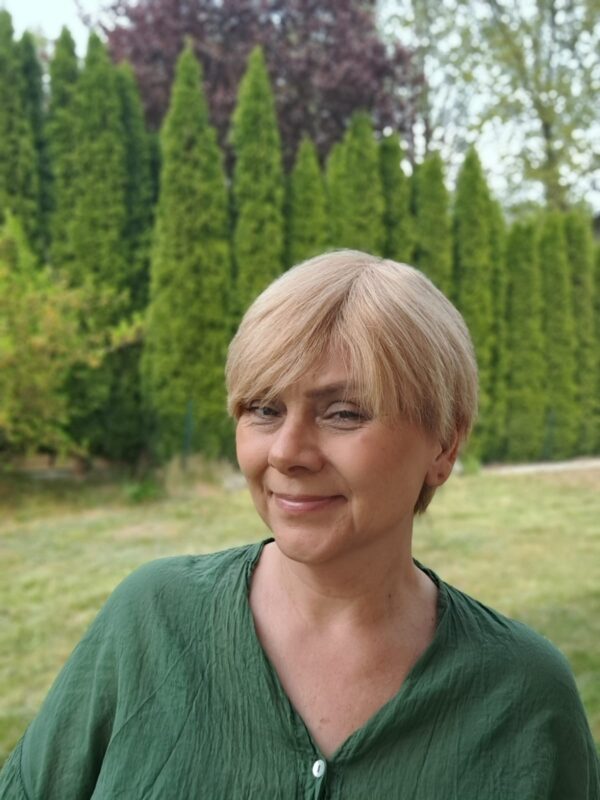 Peruka ”Inka” Włos naturalny, kolor jasny blond w ciepłej tonacji - obrazek 2