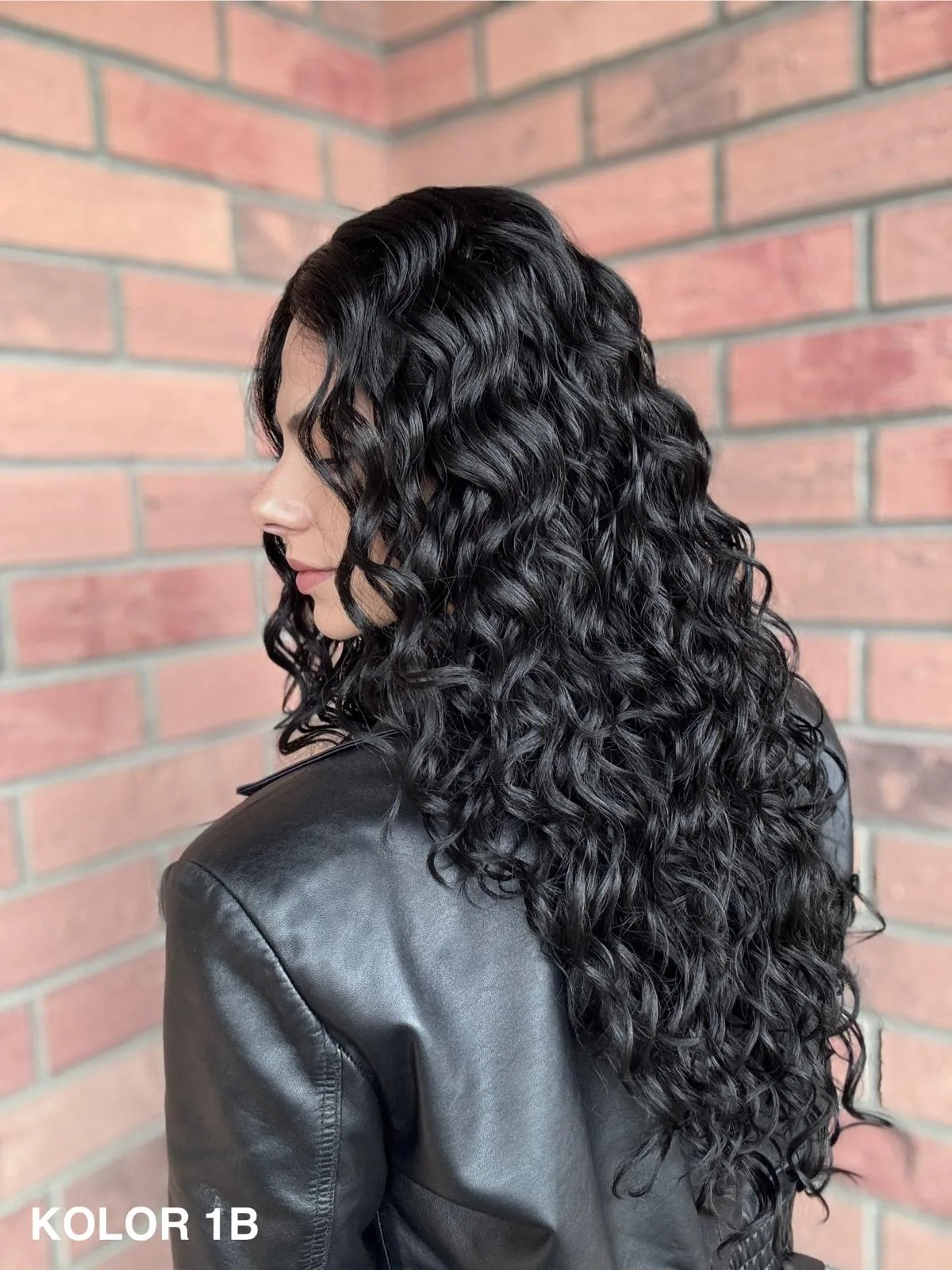 Peruka "Consuela" loki, czepek Lace Front , dostępna w wielu kolorach - obrazek 4