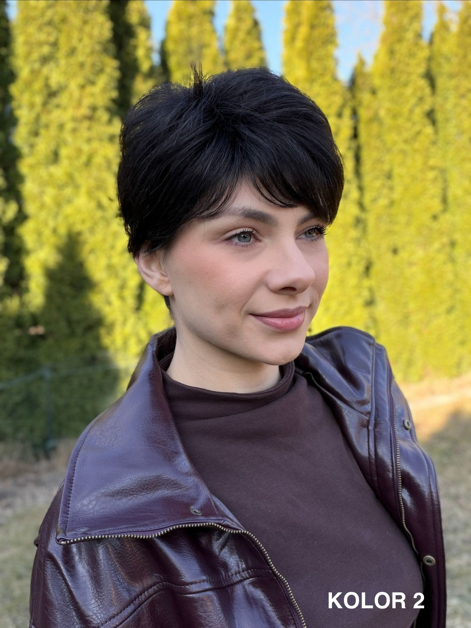 Peruka ”Antonina” dostępna w wielu kolorach - obrazek 19