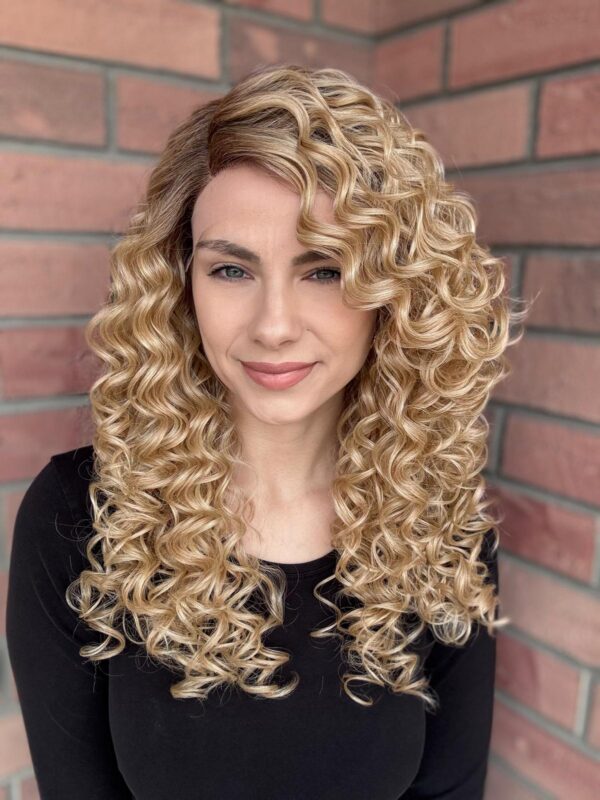 Peruka "Tisa" Lace Front (T), dostępna w wielu kolorach