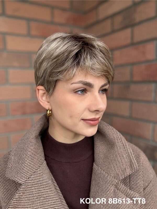 Peruka ”Antonina” dostępna w wielu kolorach - obrazek 13