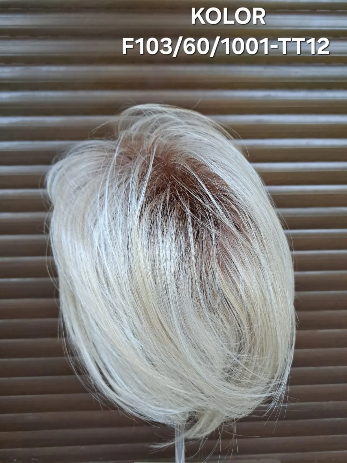 Topper „Sara”, z efektem tapiru, baza 15x15 cm - obrazek 22