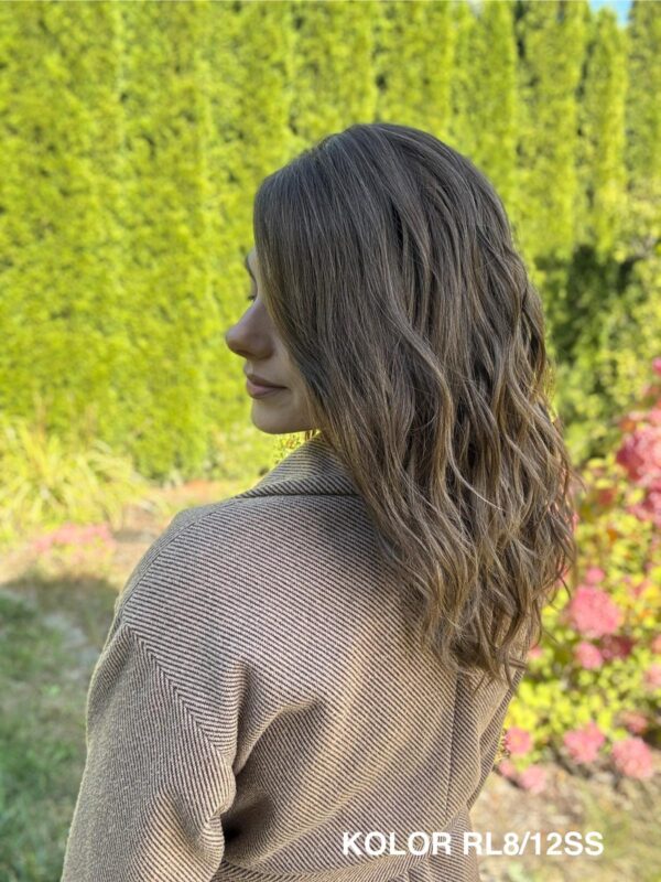 Peruka "Kleo" Lace Front 360 stopni, dostępna w kilku kolorach - obrazek 2