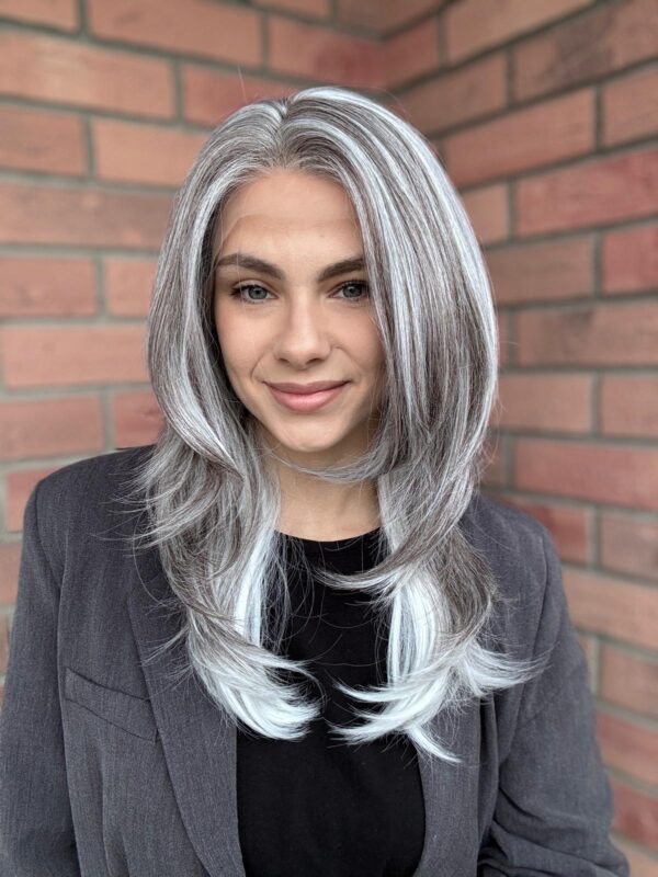 Peruka "Matylda" Lace Front, siwy balayage - obrazek 3
