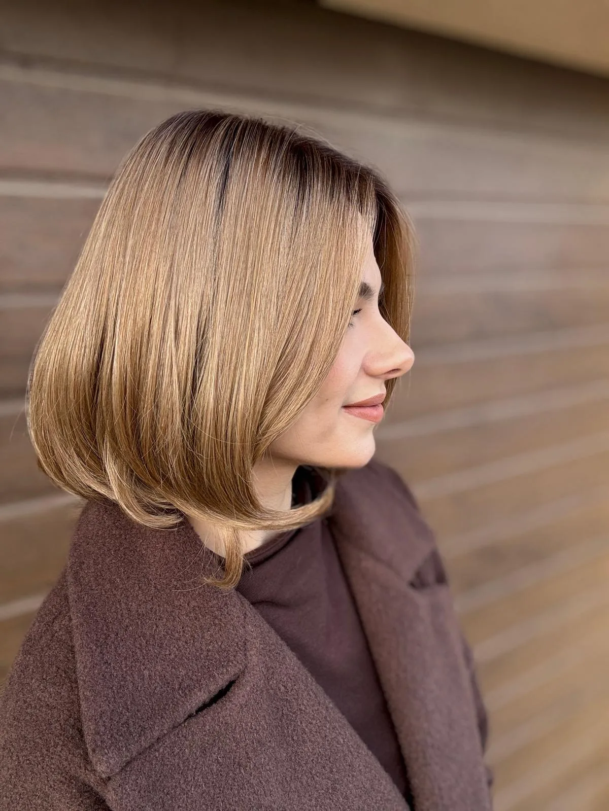 Peruka "Edyta" Mono top, brąz sombre - obrazek 5