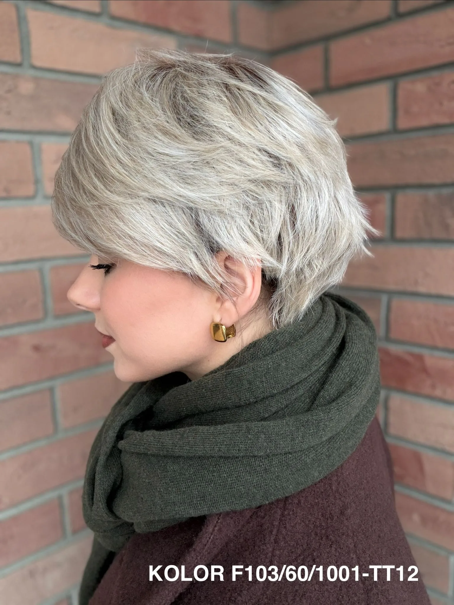 Peruka "Jadwiga" dostępna w wielu kolorach - obrazek 3