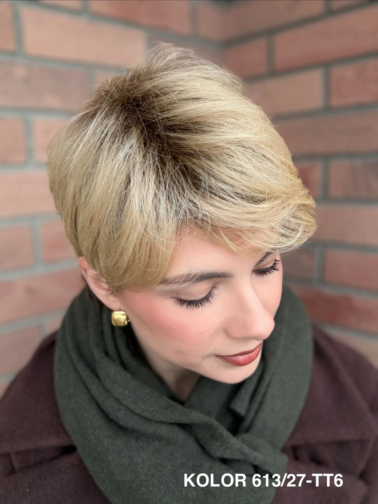 Peruka "Jadwiga" dostępna w wielu kolorach - obrazek 7